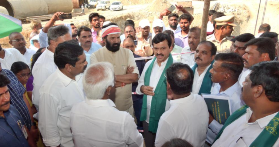 ministers visits devadula