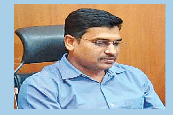 డిప్యూటీ కలెక్టర్ ను కోర్టు ధిక్కరణ కేసులో తహసీల్దార్గా డిమోట్ చేసిన సుప్రీంకోర్టు demotion